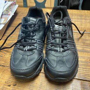 Men's 10.5 Black Skechers